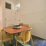 Sunny Pink Street Historical Apt, By Timecooler Apartamento