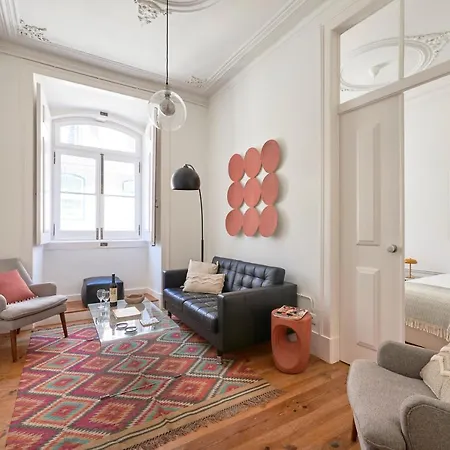 Sunny Pink Street Historical Apt, By Timecooler * Lissabon