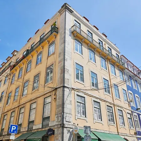Sunny Pink Street Historical Apt, By Timecooler Lissabon