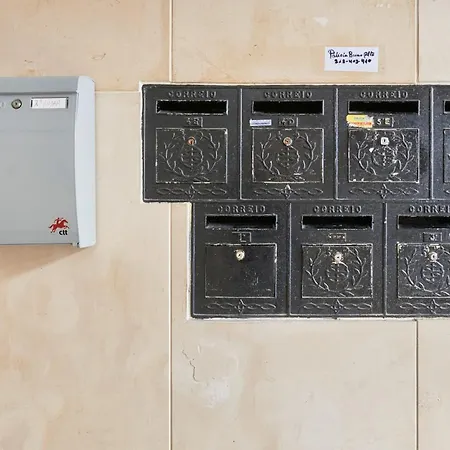 Sunny Pink Street Historical Apt, By Timecooler Lisboa