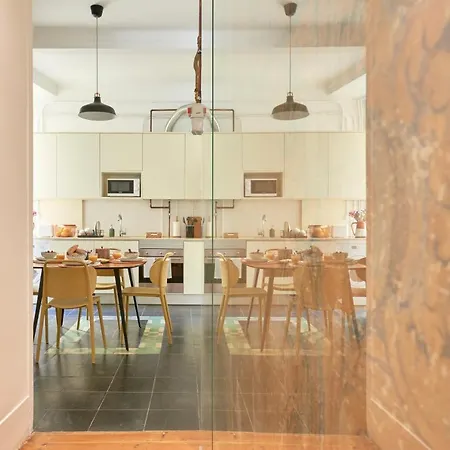 Sunny Pink Street Historical Apt, By Timecooler Apartman Lisboa