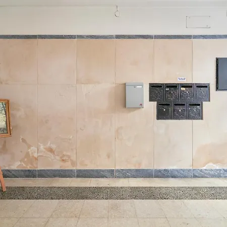 Apartman Sunny Pink Street Historical Apt, By Timecooler *