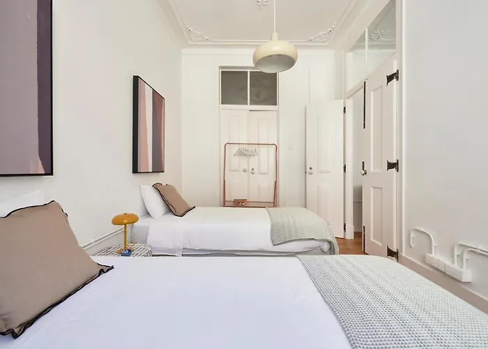 Sunny Pink Street Historical Apt, By Timecooler