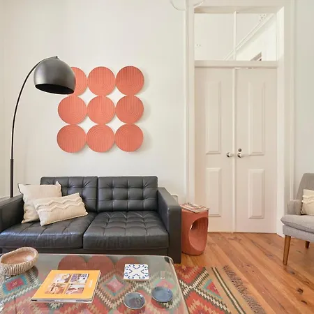 Apartman Sunny Pink Street Historical Apt, By Timecooler